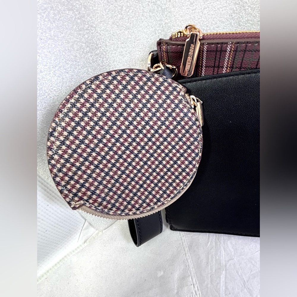 Anne Klein Women’s Zipper Wristlet. Brown/Gold. - Picture 8 of 10